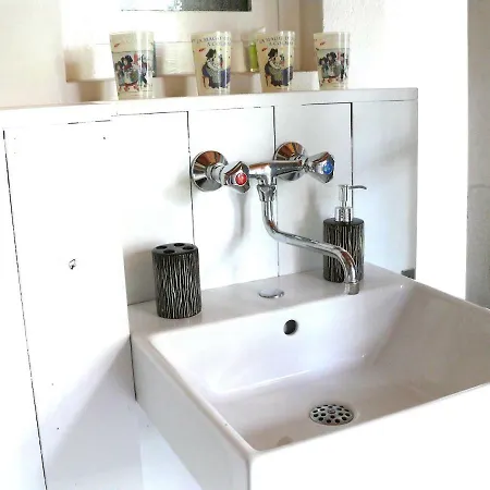 La Dependance De La Des Oiseaux - Pierre Nocleg ze śniadaniem