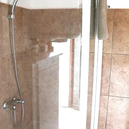 La Dependance De La Des Oiseaux - Pierre 3*